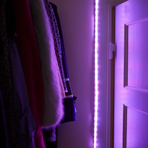 Aufladbarer LED Streifen 100cm Farbwechsel Bewegungsmelder Innenbereich Schrankleuchte - RGB Bunt