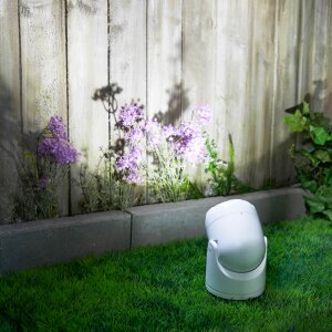LED Batterie Spot Strahler Flutlicht mit Bewegungsmelder und Erdspieß 5000K neutralweiß 450 Lumen