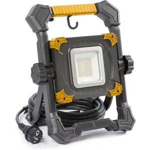 LED Baustrahler Arbeitsstrahler 50W 5000K tageslichtweiß stufenlos dimmbar 3m Kabel mit Steckdose