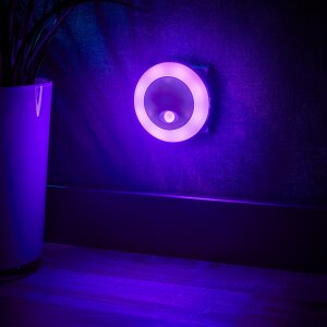 LED Nachtlicht für die Steckdose Bewegungsmelder 2x seitlicher USB Ladeanschluss - 1 Stück
