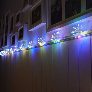 B-Ware 200 LED Lichterkette Weihnachten Sparkling Leuchtball 180cm lang Feuerwerk Pusteblume mit 5m Zuleitung für den Innenbereich Bunt