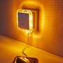 Northpoint LED Nachtlicht Bernsteinweißes Licht (1500-1800K) Eckig mit Dämmerungssensor und zusätzlichem USB-Anschluss