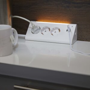 3-Fach Ecksteckdosenleiste mit Nachtlicht mit Dämmerungssensor USB und USB-C Ausgänge 140cm - Weiß