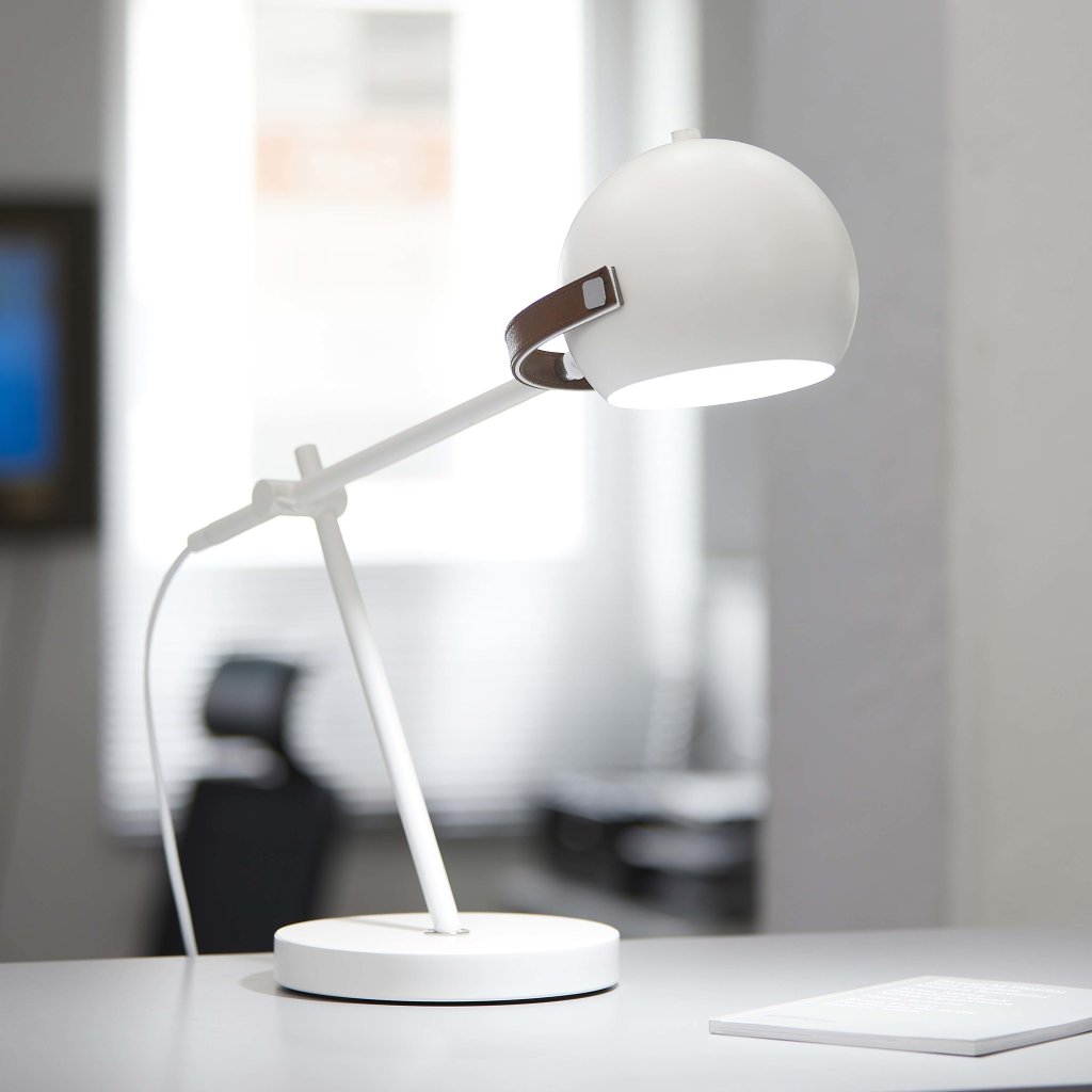 B-Ware Northpoint LED Scandi Tischlampe in Weiß mit Lederoptik Tischl