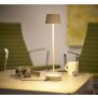 LED Akku Tischlampe mit Ladestation max. 45cm hoch mit 3000mAh Akku 200lm warmweißes Licht (3000K) beige