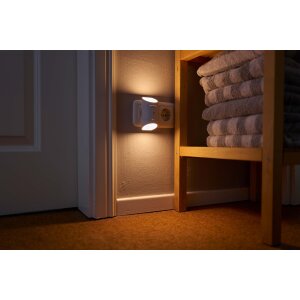 LED Nachtlicht mit Dämmerungssensor & Bewegungsmelder, Up&Down Licht für Steckdose Rund-Weiß
