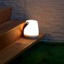 LED Laterne mit Akku und Induktionsladung tragbar Griff Weiß Kunstleder Henkel Camping